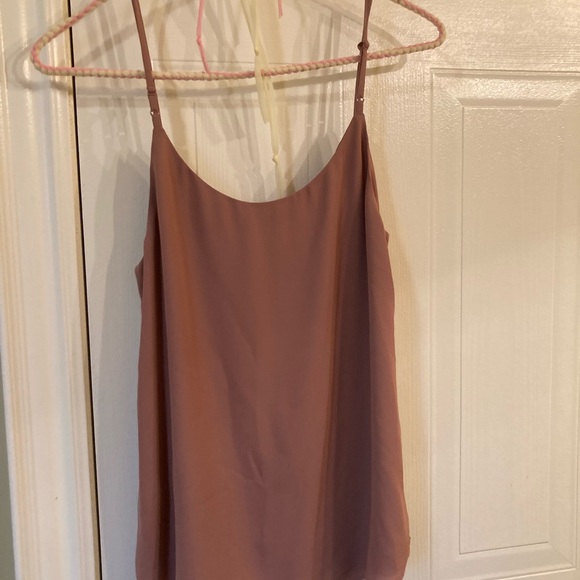 Babaton Everly Blouse V-Neck Camisole - Picture 3 of 5
